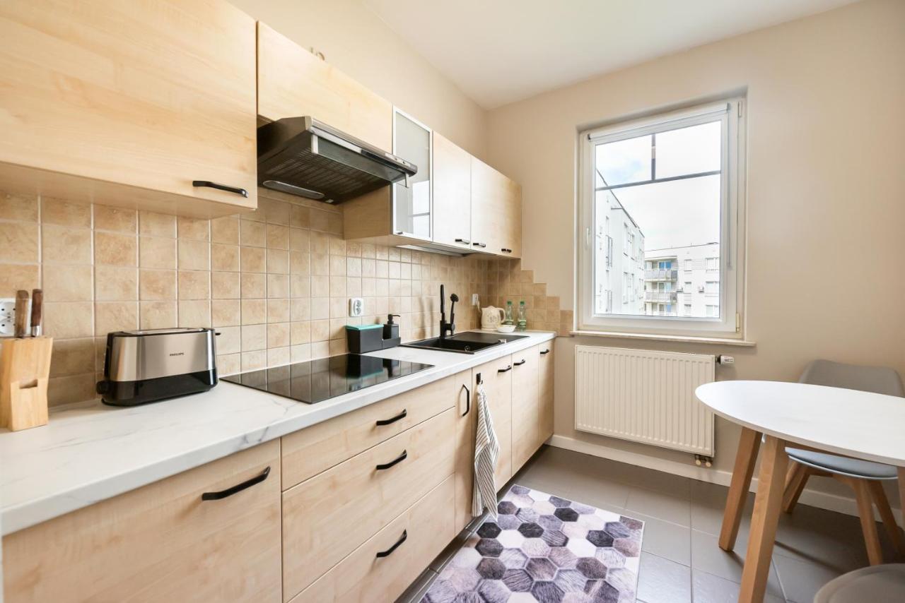 Ursus Pleasant Apartment Варшава Екстериор снимка
